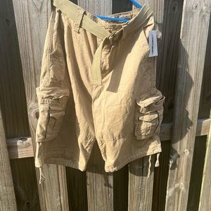 Decibel Men’s Cargo Shorts. New With Tags. Size 38